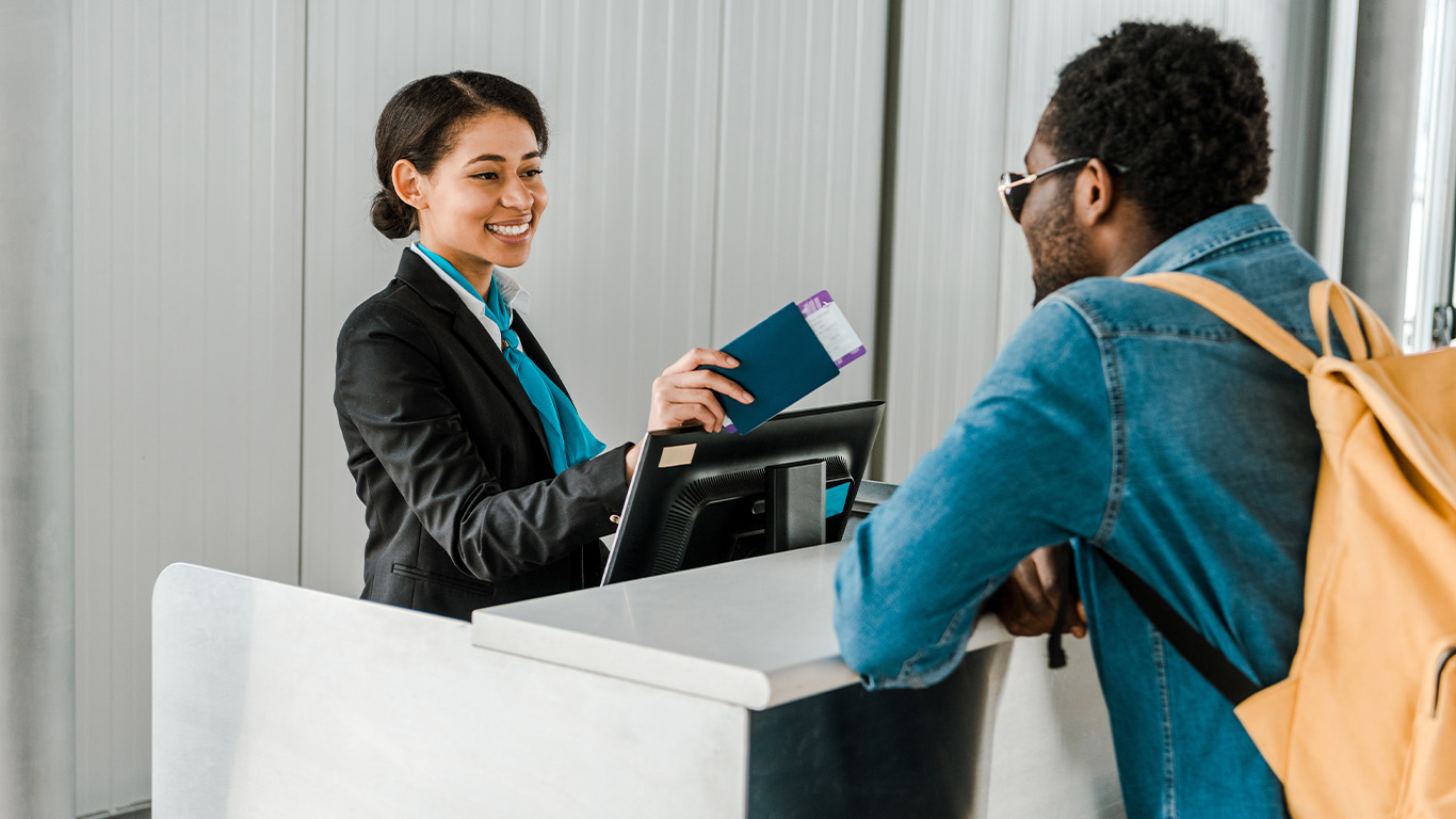 Canada Introduces Online Passport Renewals