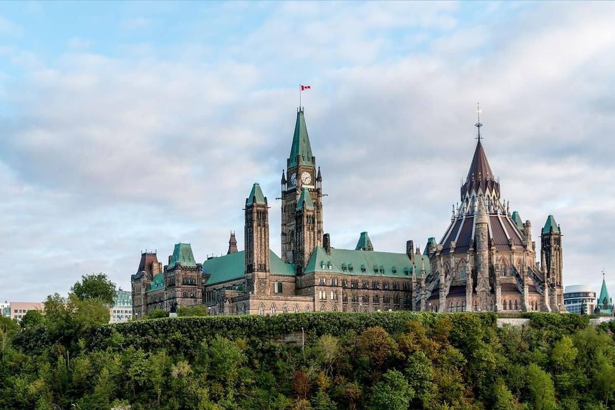 Canada boosts transparency on permanent resident admissions