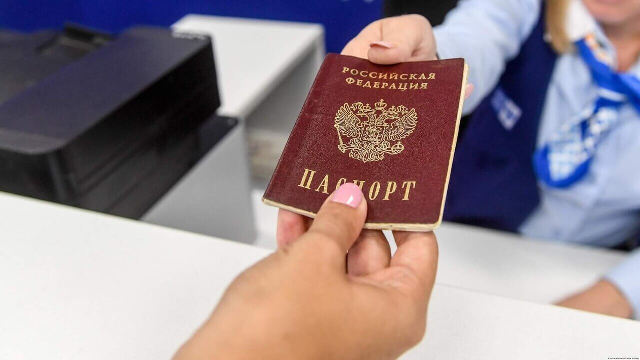EU Implements Ban on Multiple-Entry Schengen Visas for Russian Nationals