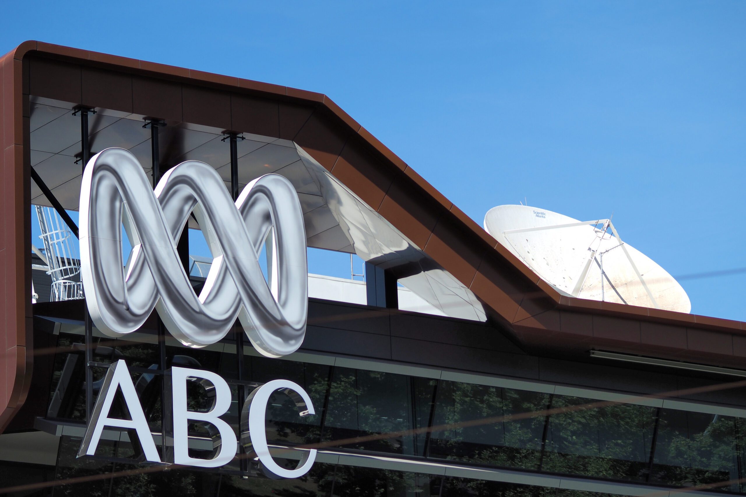 Tuning into Australian Media: A Guide to Reliable News Sources