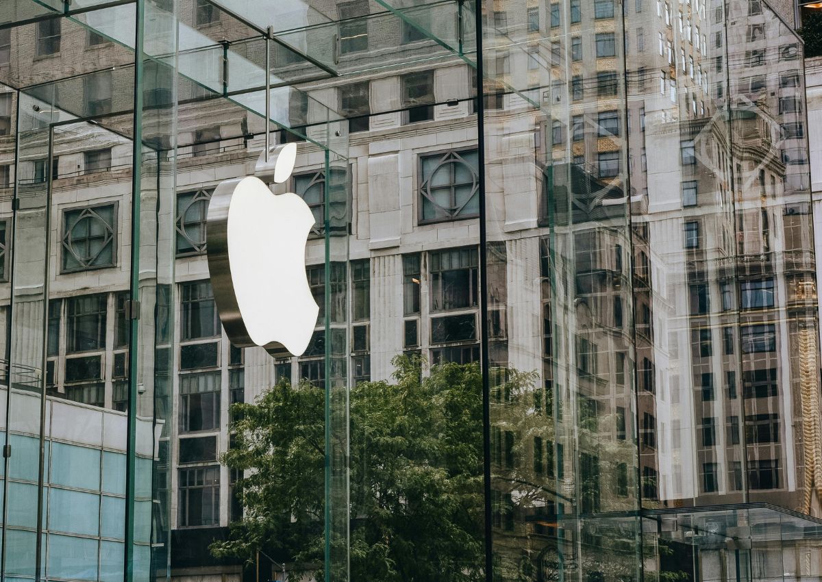 Australian businesses can glean insights from UK visual branding.
