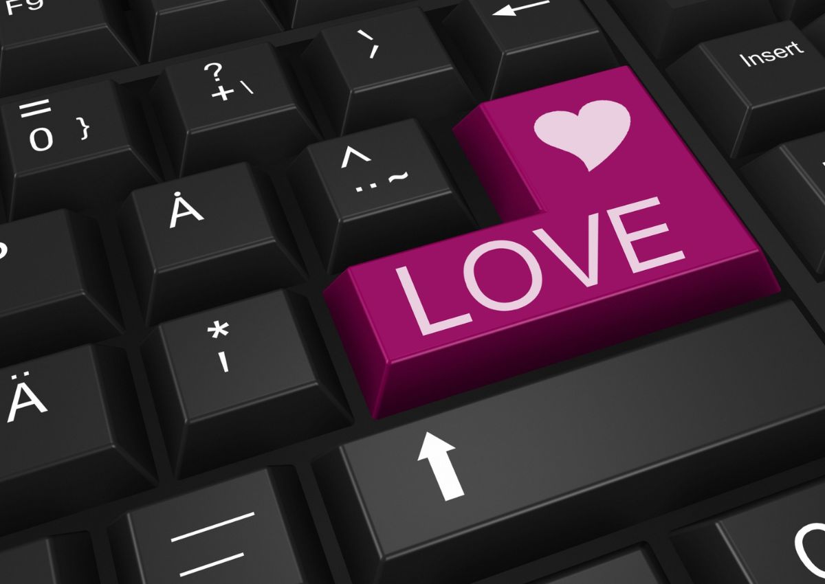 How Directness in Early Online Dating Builds Trust and Emotional Safety
